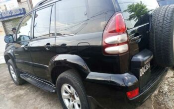 Location voiture Toyota Land Cruiser Prado Douala