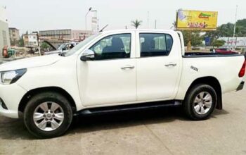 Location voiture Toyota pickup Douala