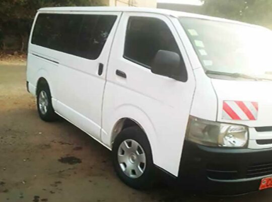 Location minibus Toyota Hiace Douala