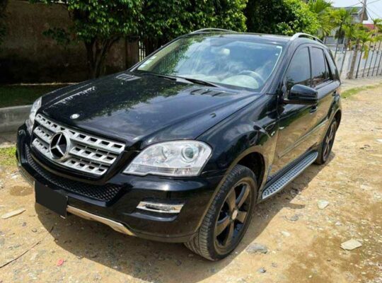 Location voiture Mercedes Ml350 Douala