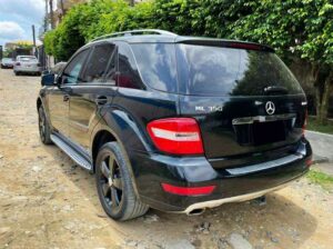 Location voiture Mercedes Ml350 Douala