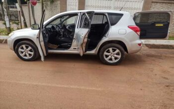 Location voiture Toyota Rav4 Douala