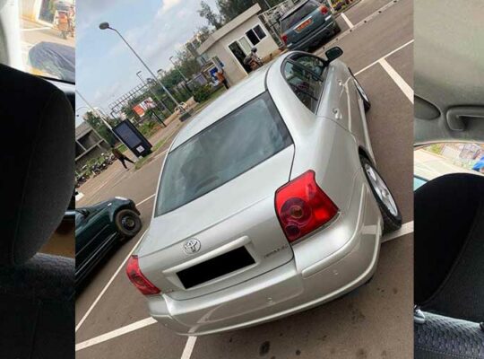 Location voiture Toyota Avensis Douala
