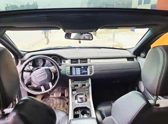 Location voiture Range Rover Evoque Douala