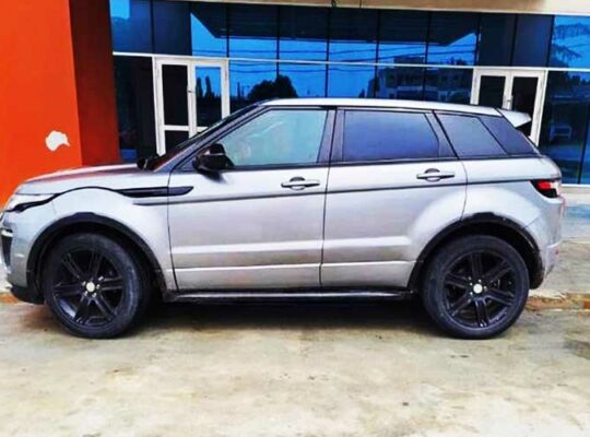 Location voiture Range Rover Evoque Douala