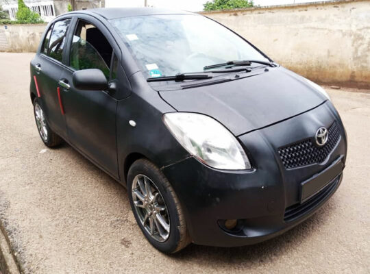 Location voiture Yaris Douala